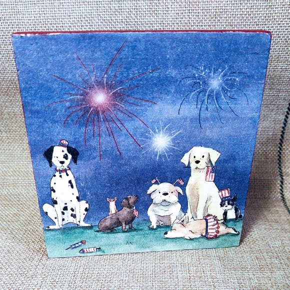 HANDCRAFTED TIERED TRAY DECOR/MINI WOOD SIGN/PATRIOTIC DOGS 4TH OF JULY - Picture 1 of 2
